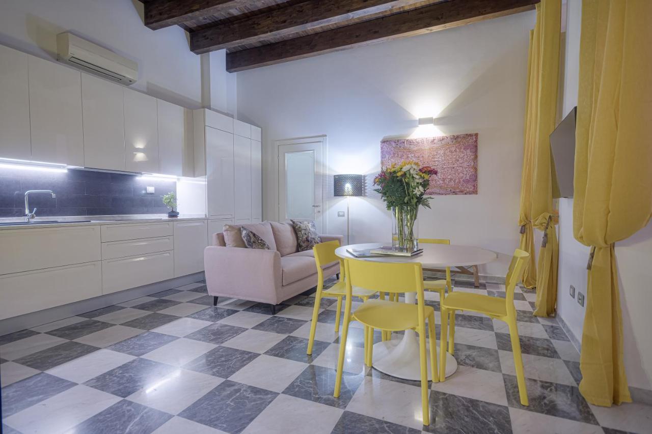 カリアリRight House - Characteristic Marina Districtアパートメント エクステリア 写真